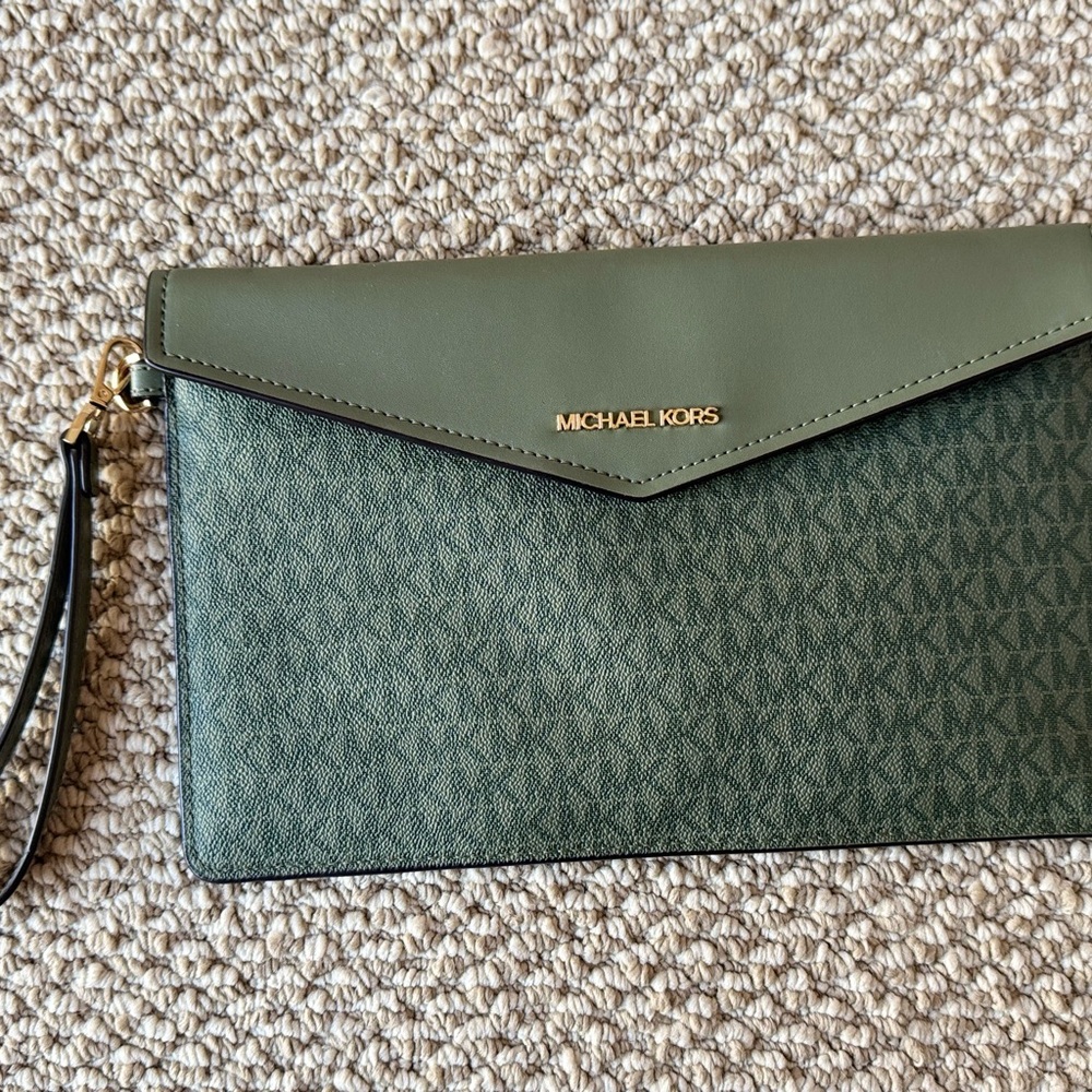 Michael Kors Green Envelope Wristlet - Picture 4 of 4